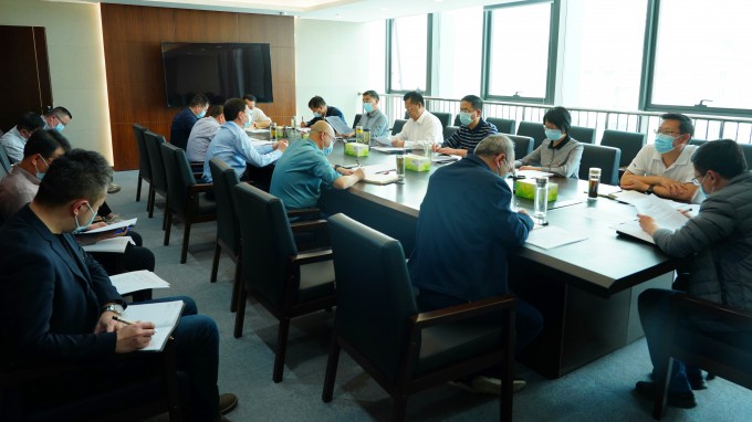 必一体育召开党委（扩大）会议   专题安排部署疫情防控和督导检查工作